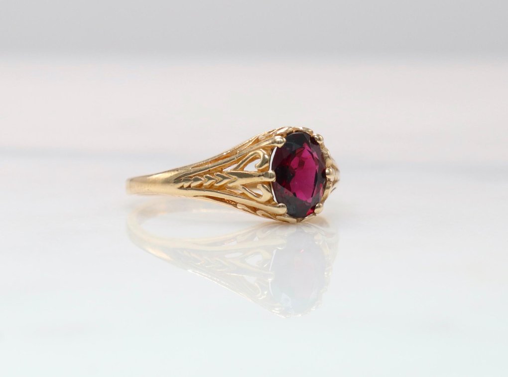 14K Gold and Garnet Ring