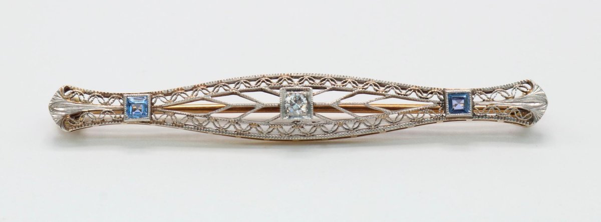 14K Gold Bar Pin