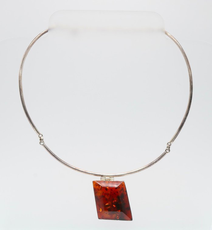 Sterling Silver and Amber Necklace 