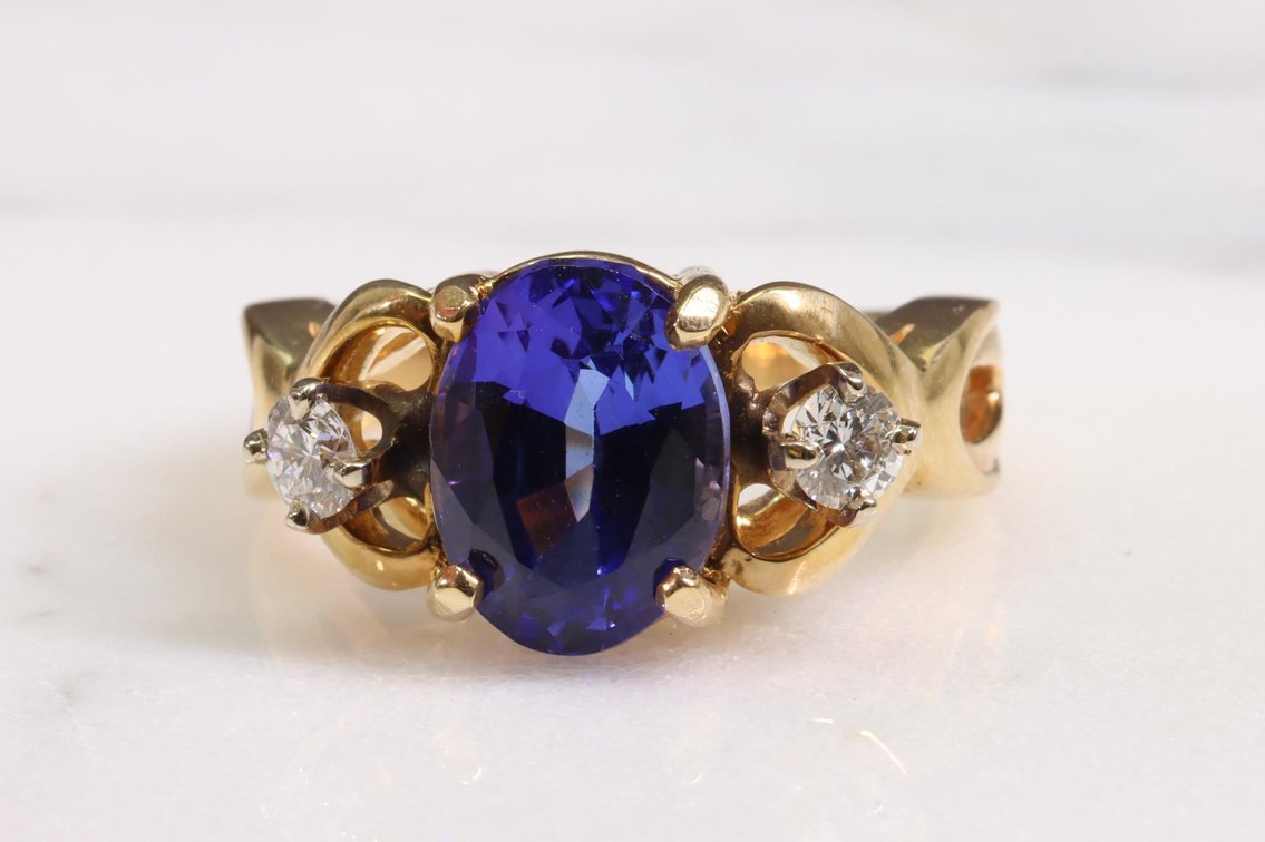 14KY Gold Tanzanite and Diamond Ring
