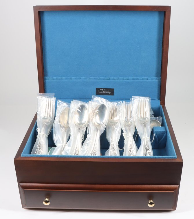 Lunt "Eloquence" Sterling Silver Flatware Service for 12