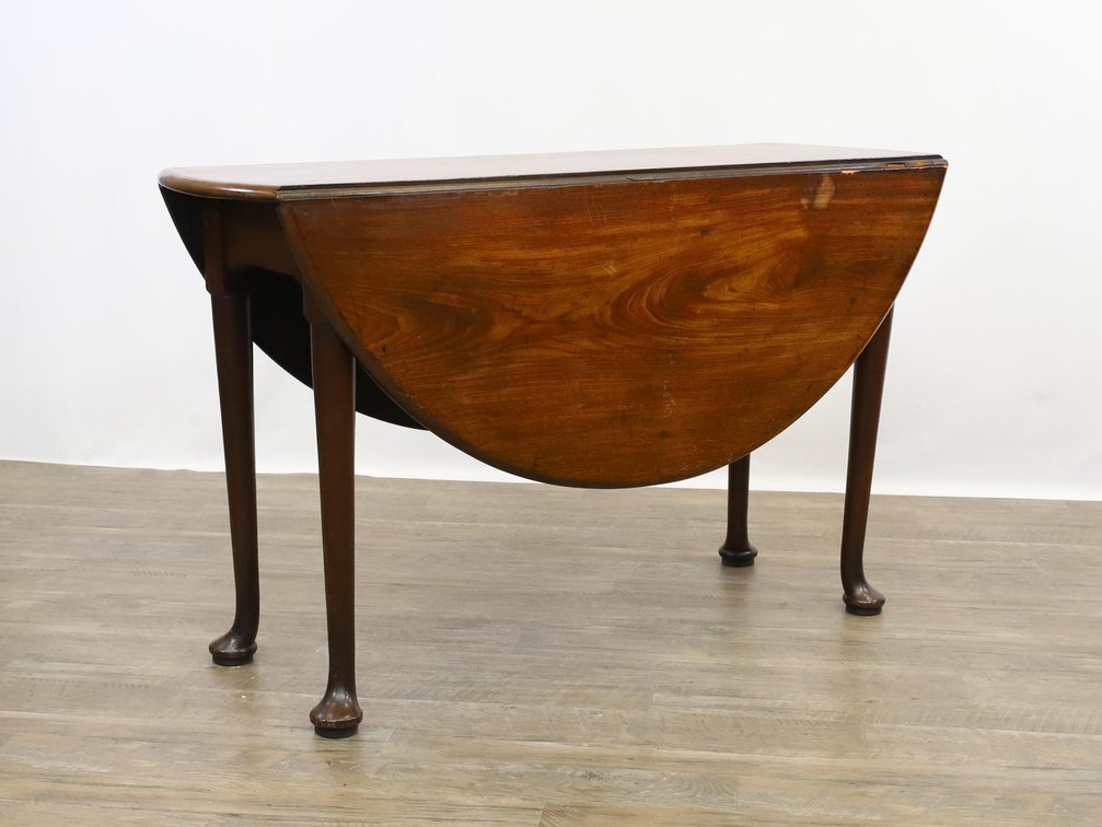 Queen Anne Drop Leaf Table
