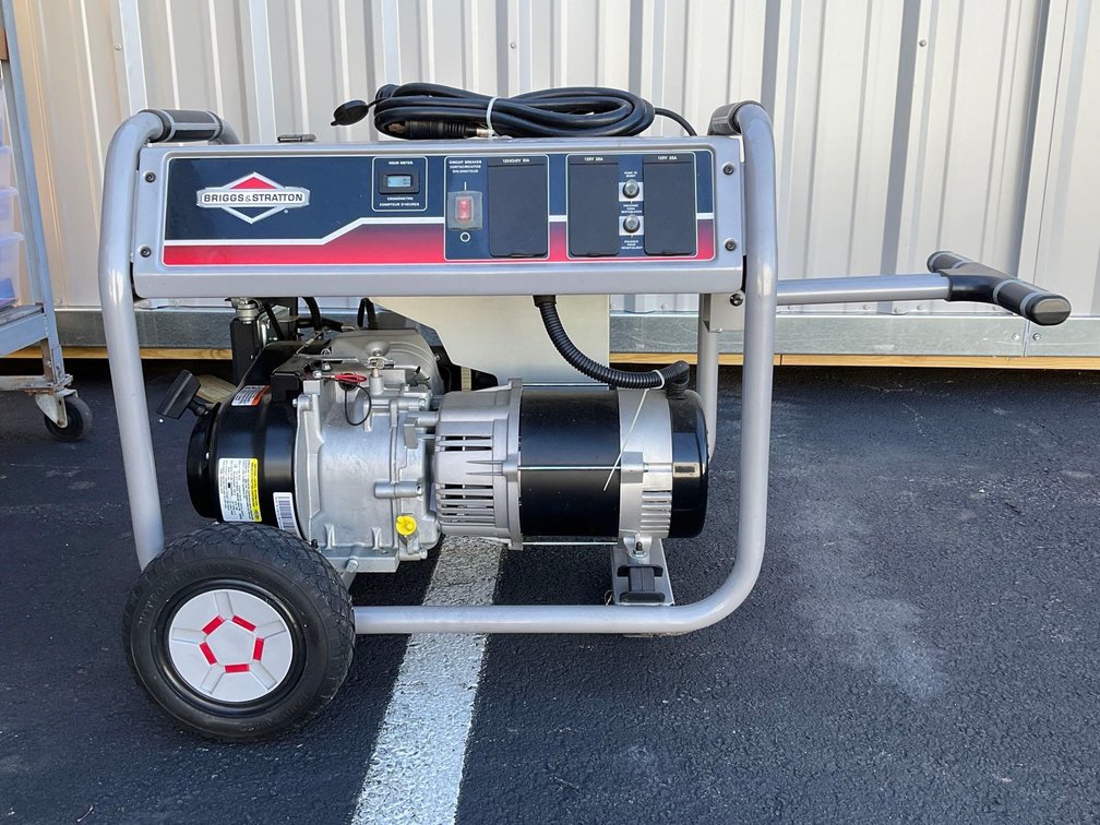 Briggs & Stratton Generator 