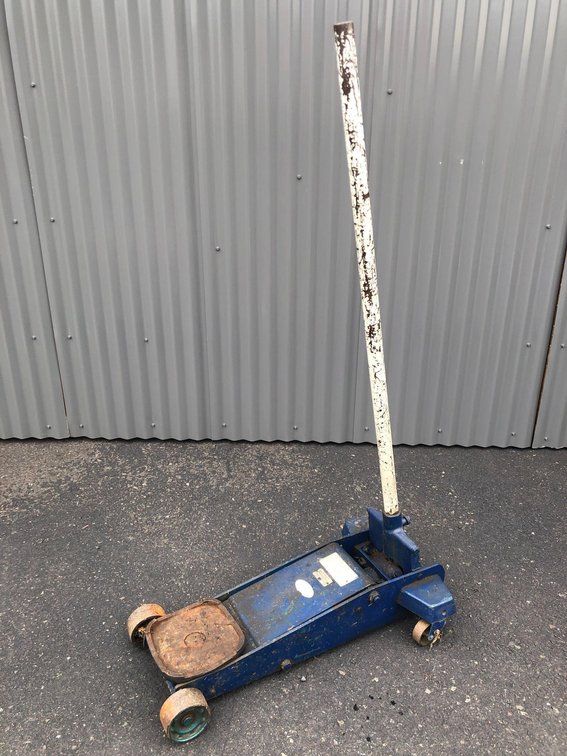 Sears 1/2 Ton Rolling Jack