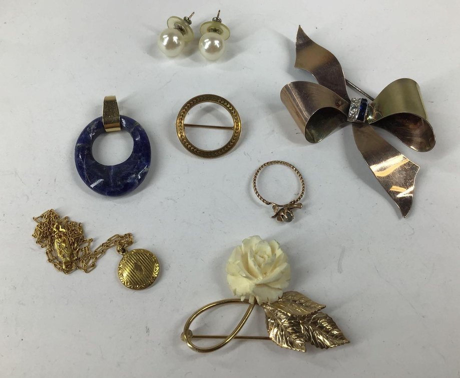 14K Pin and Bail