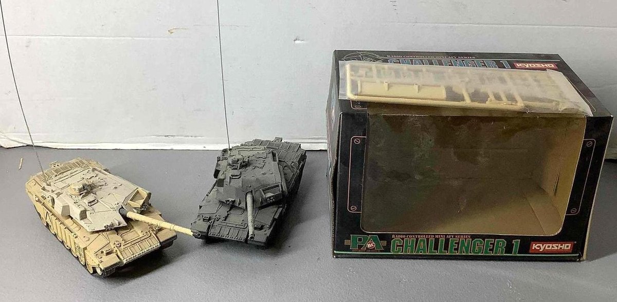Kyosho Tank Set