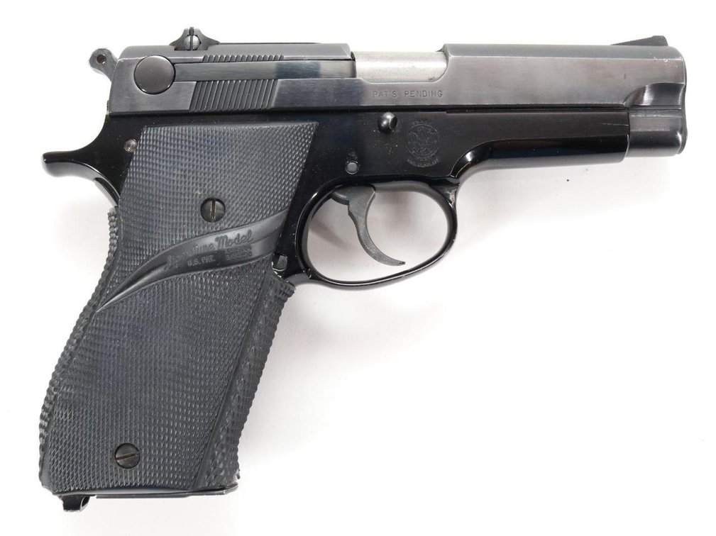 Smith & Wesson Model 39 Semi Automatic Pistol