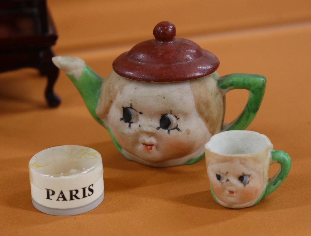 Image for MINIATURES/FURNITURE.