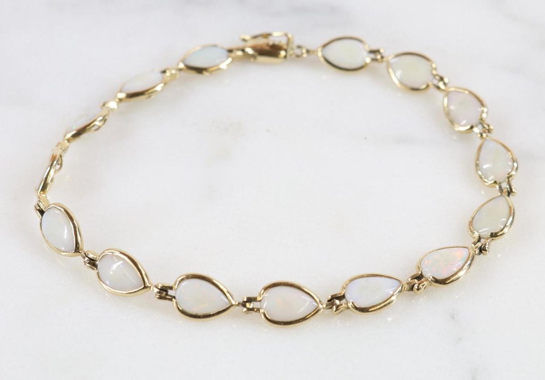 14KY Gold Opal Bracelet
