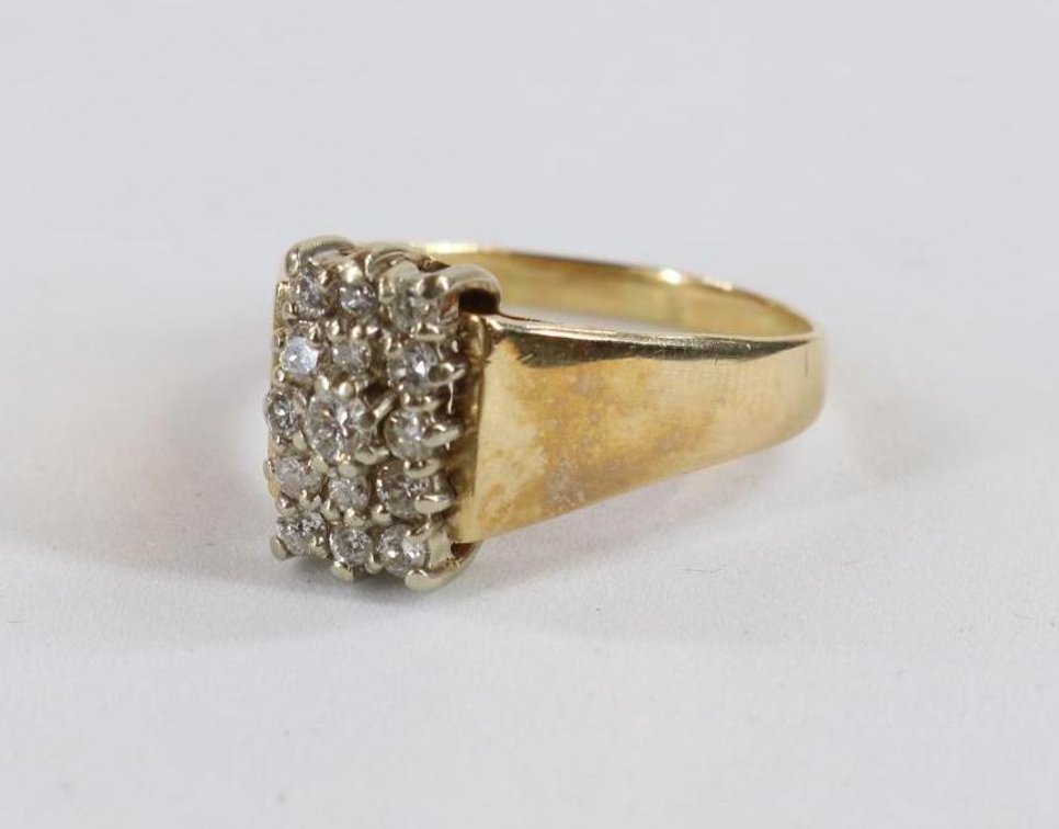 14KY Gold Diamond Ring