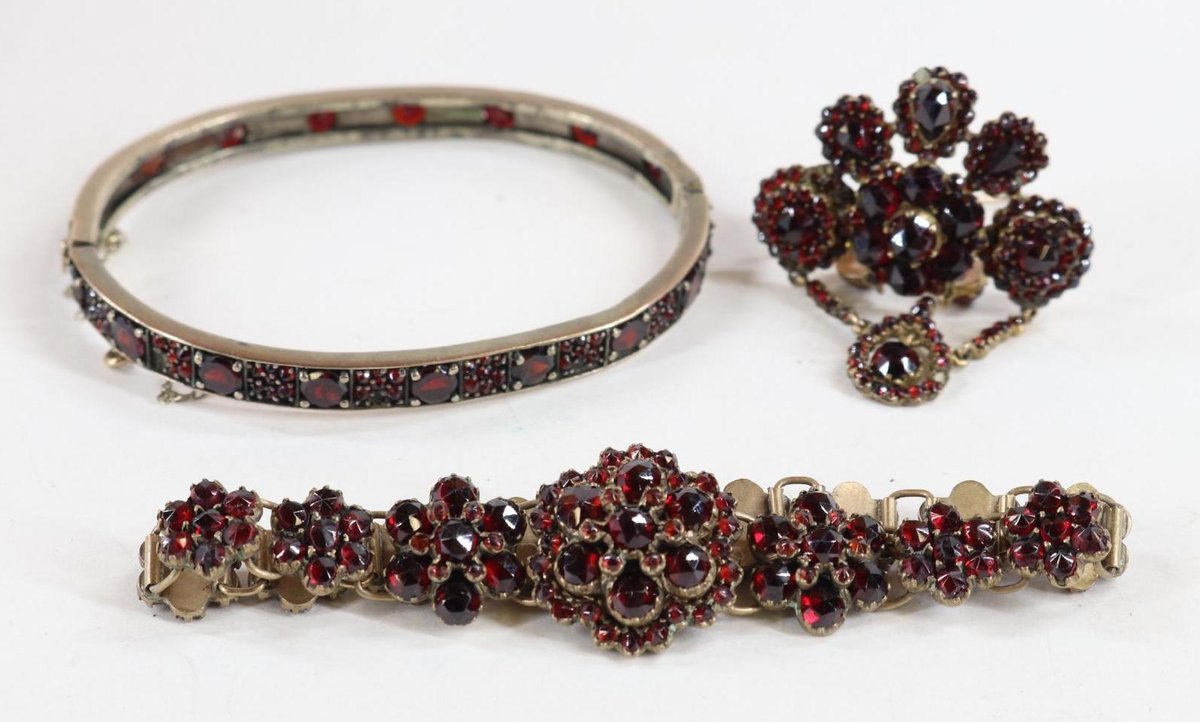 Bohemian Garnet Bracelets, Pin