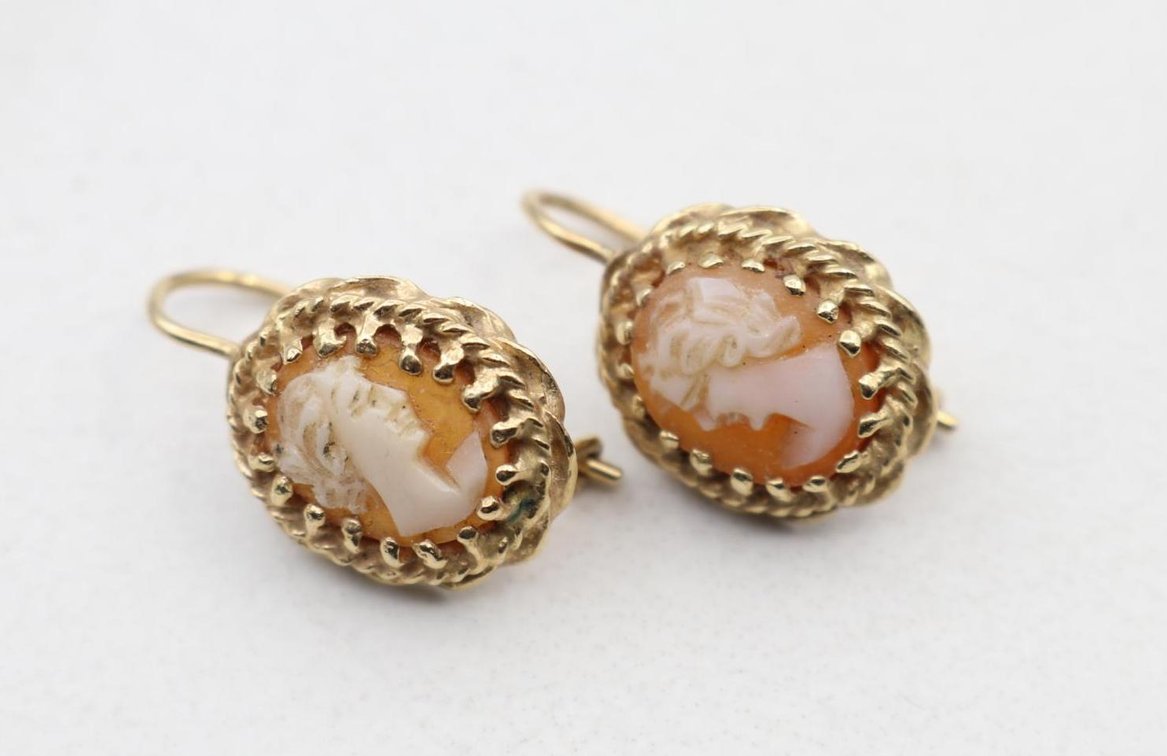 14KY Gold Cameo Earrings