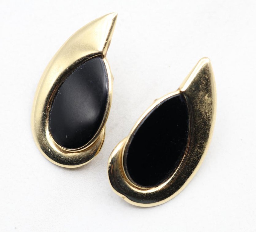 14KY Gold Onyx Earrings