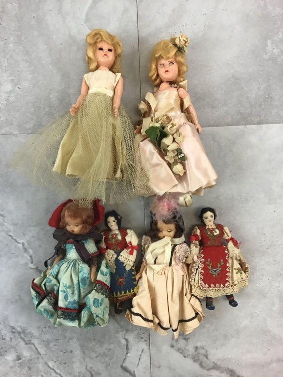 Souvenir Dolls