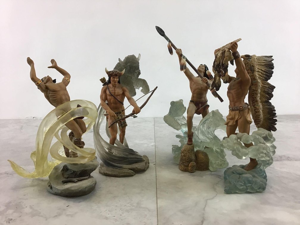 The Hamilton Collection Figures  