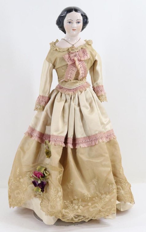 ARTIST DOLL.