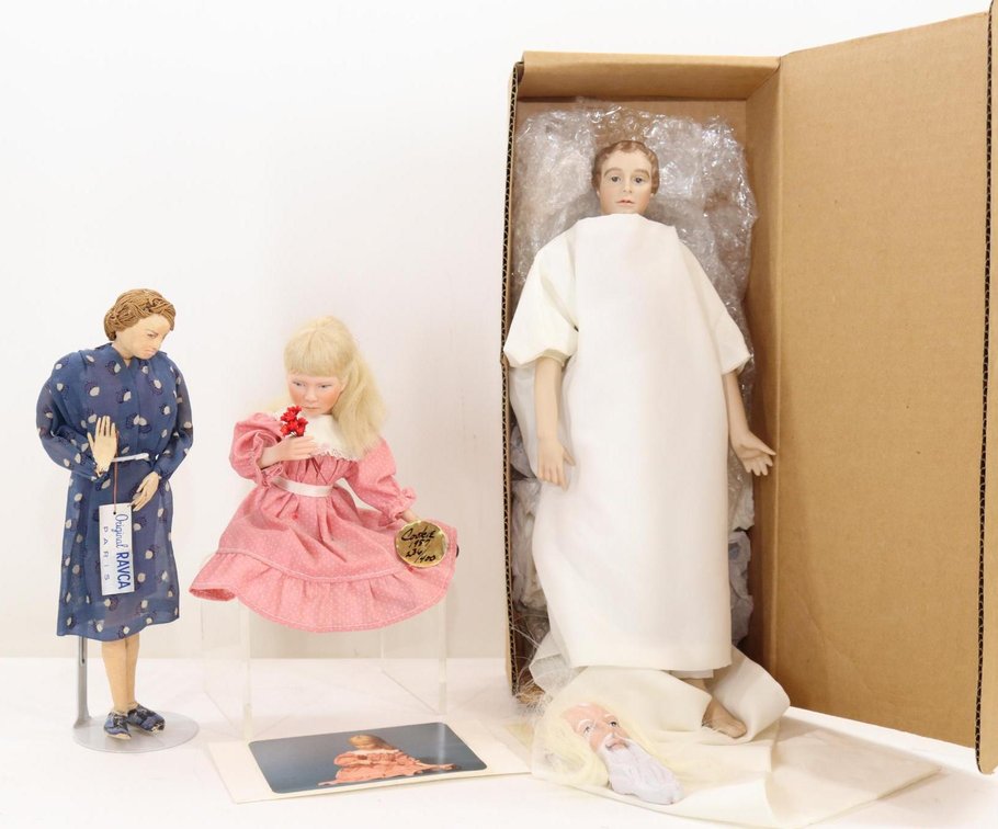ARTIST DOLL(S).