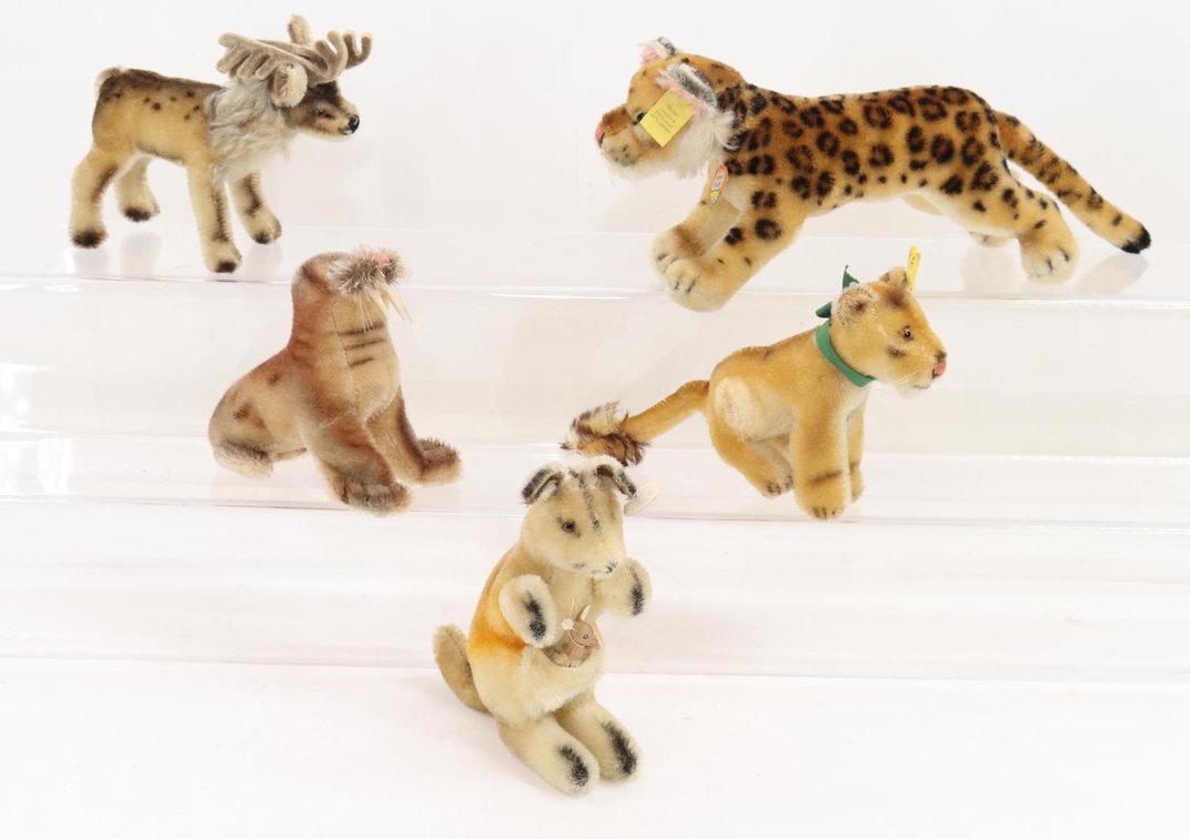 LOT OF VINTAGE STEIFF.