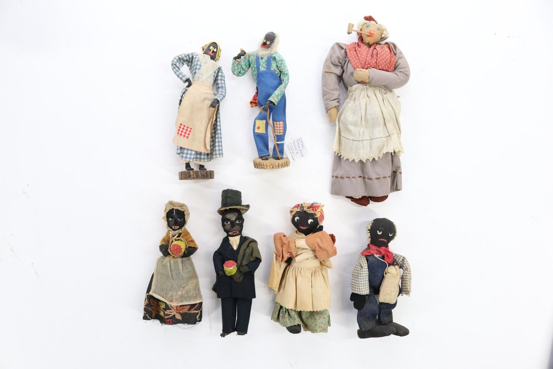 LOT OF BLACK DOLLS.