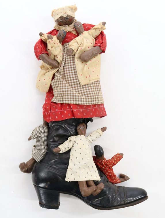 LOT OF BLACK DOLLS.