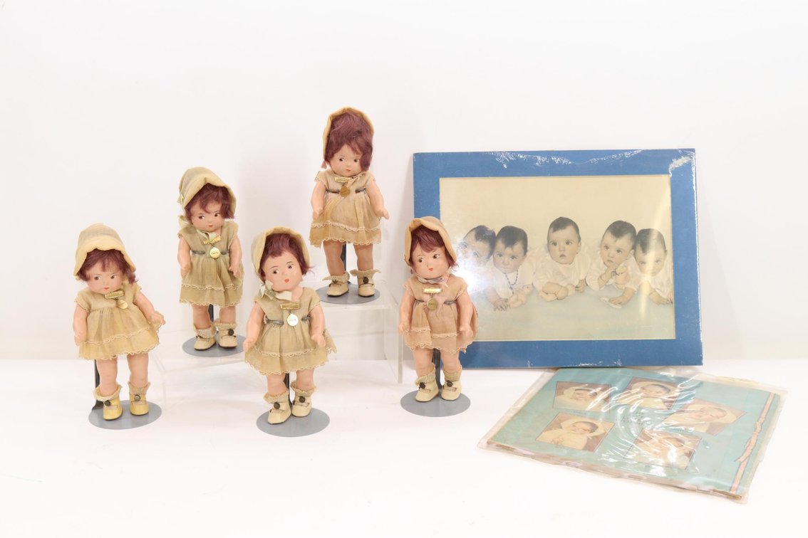 LOT OF COMPOSITION DOLLS.