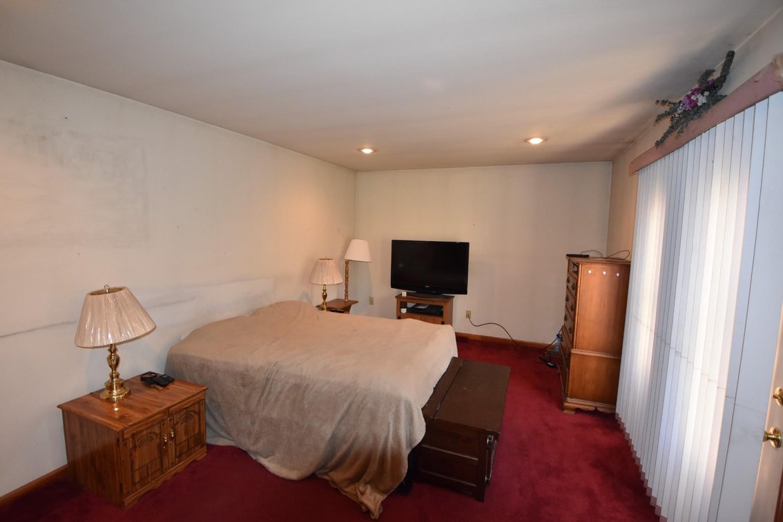 Image for Real Estate | 1002 W. Orvilla Rd., Hatfield | November 13, 2021 at 10:00 am