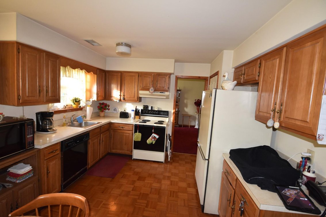 Image for Real Estate | 1002 W. Orvilla Rd., Hatfield | November 13, 2021 at 10:00 am