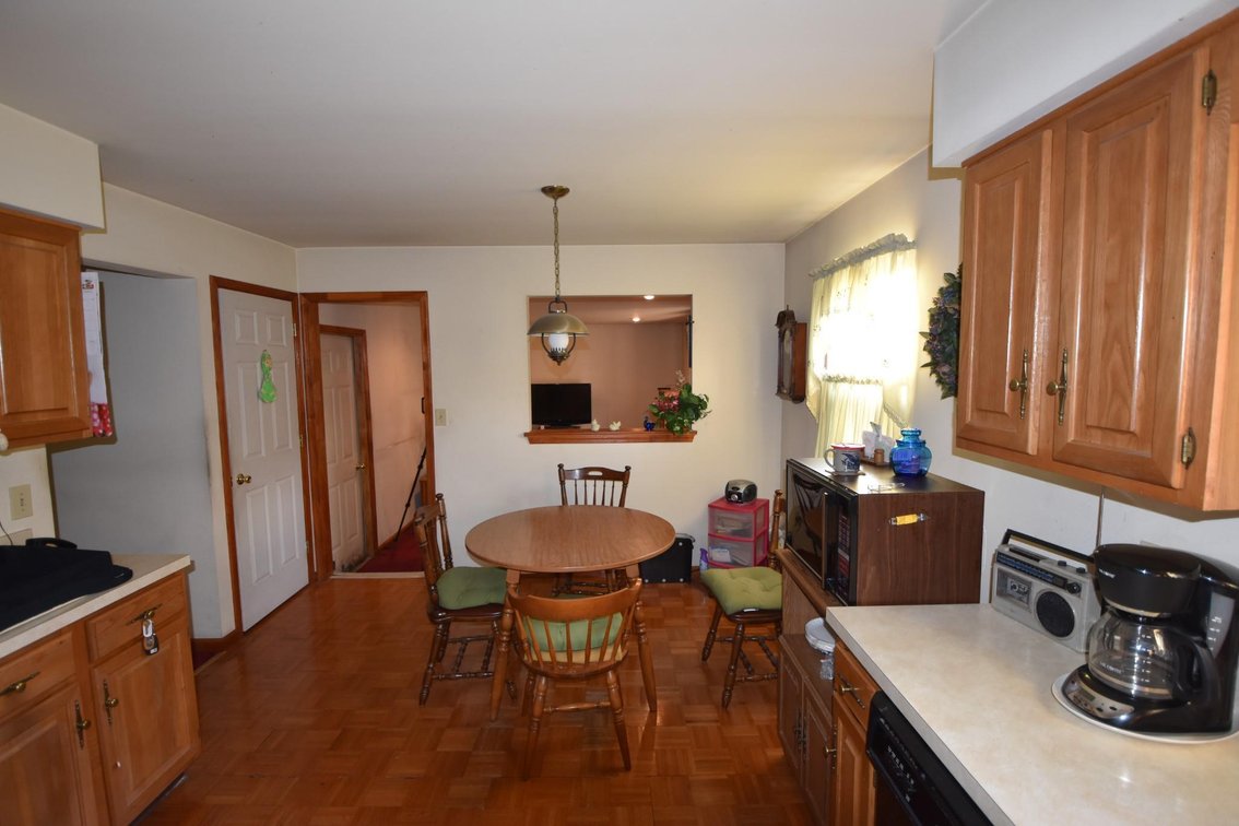 Image for Real Estate | 1002 W. Orvilla Rd., Hatfield | November 13, 2021 at 10:00 am