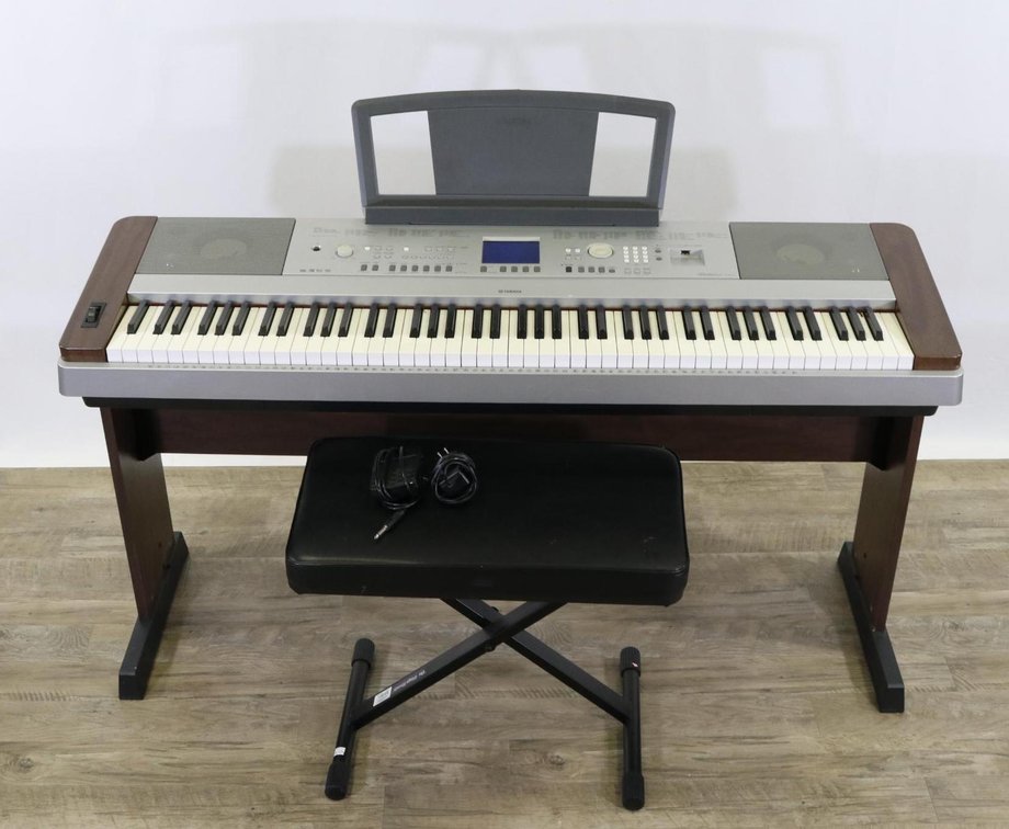 Yamaha Keyboard
