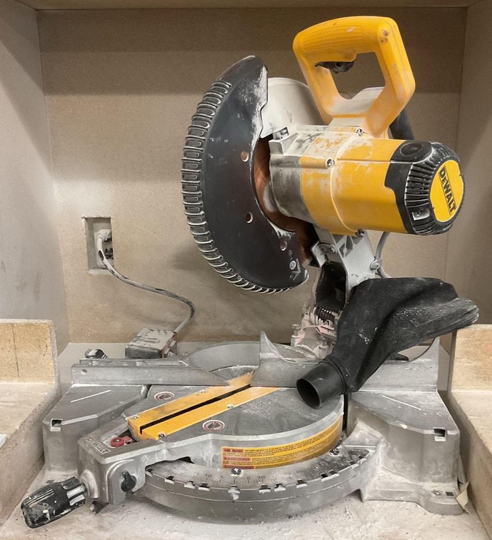 Dewalt Compound Miter Saw 