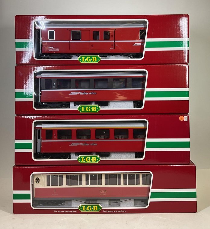 LGB RhB Red Passenger Cars