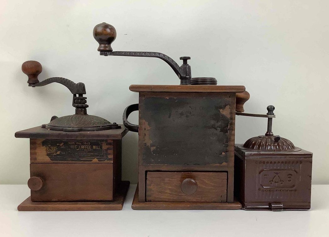 Box Coffee Mills