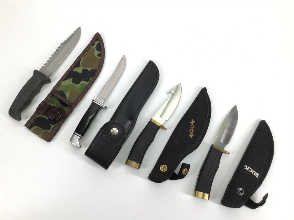 Buck Fixed Blade Knives (4)