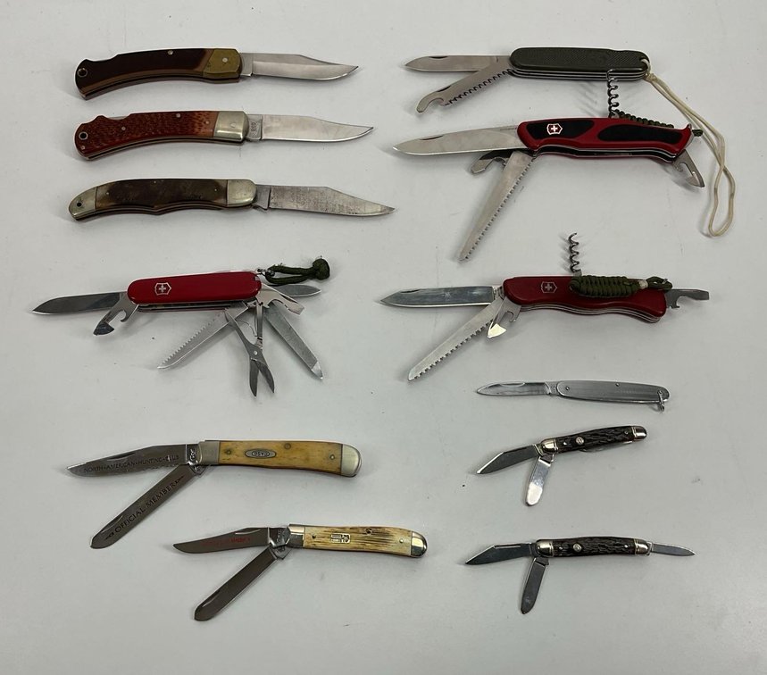 Folding Knives Assorted (12)
