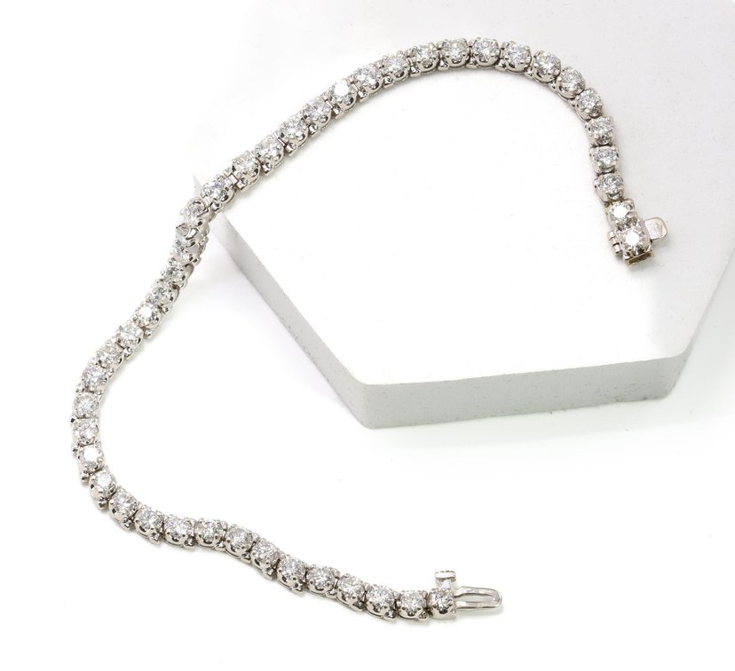14k WG Diamond Tennis Bracelet. 6.3 carats