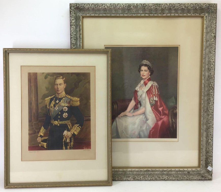 Complementing British Royal Lithographs