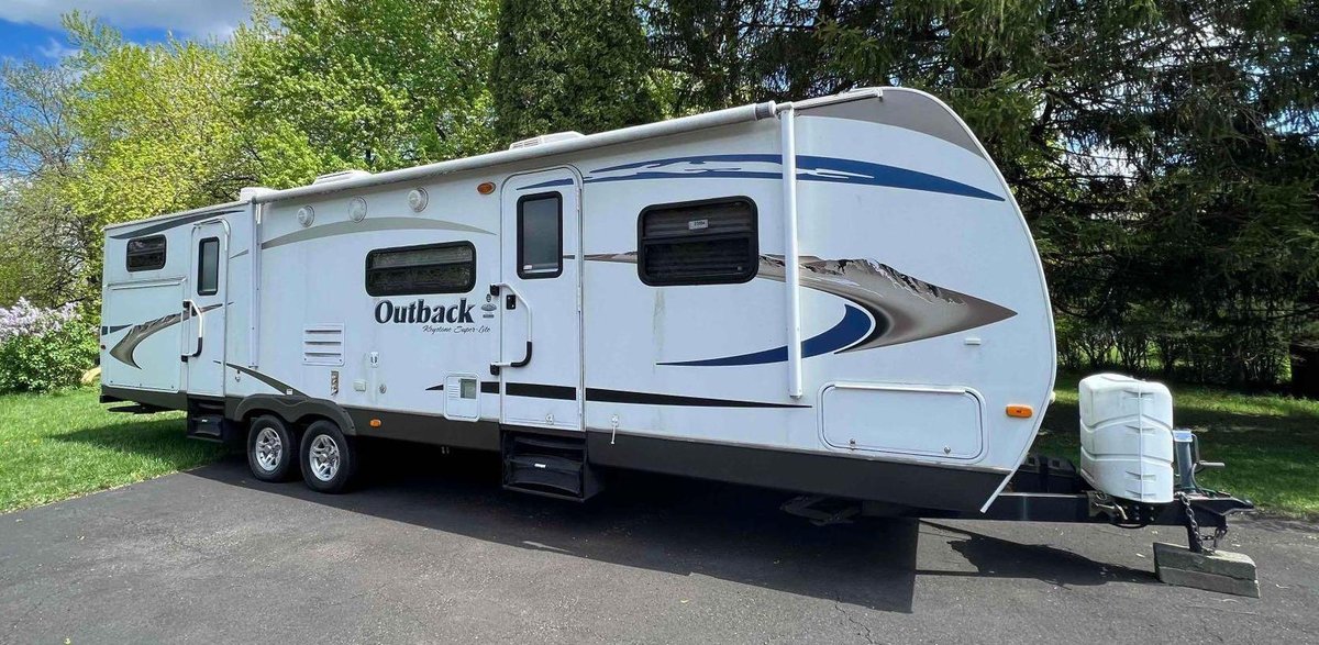 2011 Keystone RV Outback Trailer, VIN # 4YDT31225BB450398