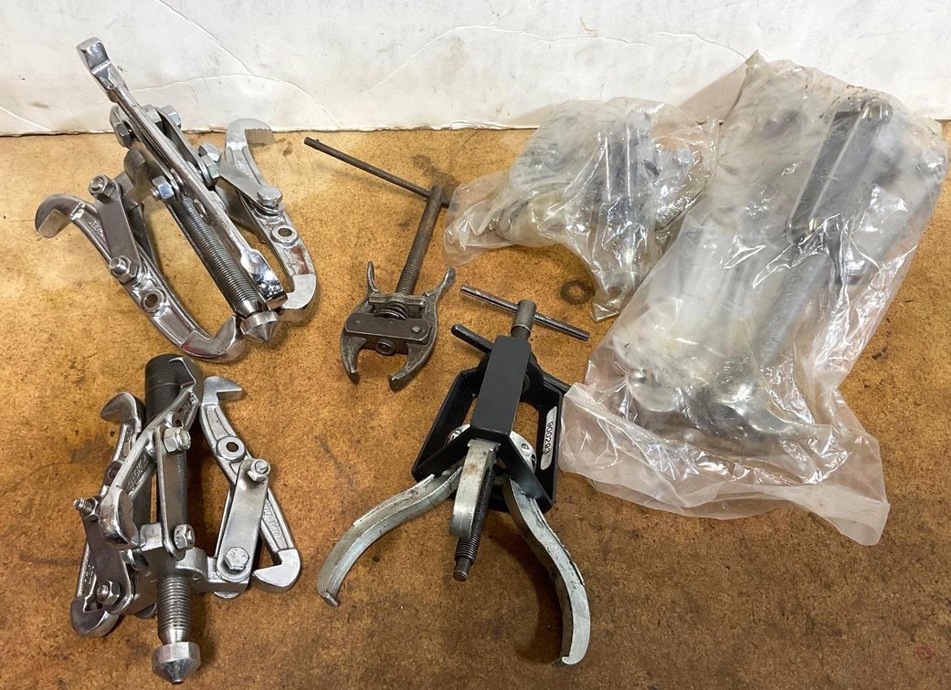 Gear and Battery Pullers