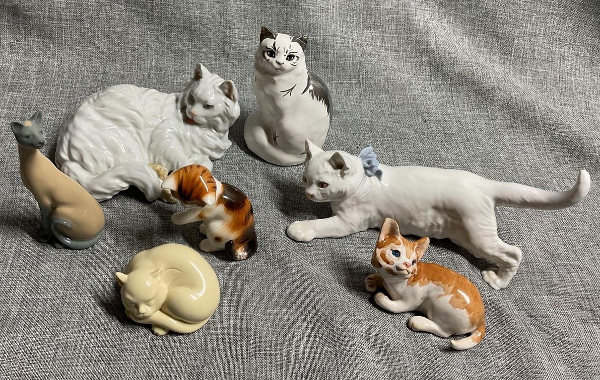 Cat Figures