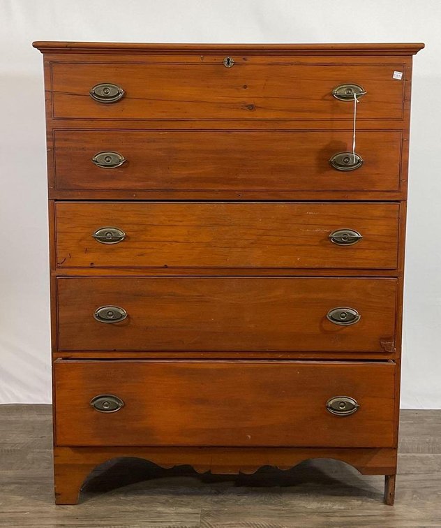 Three Drawer Dresser with Hinged Lid