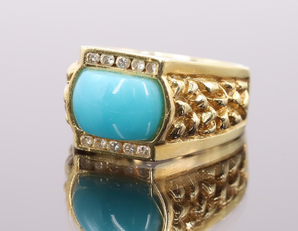 Turquoise and diamond ring