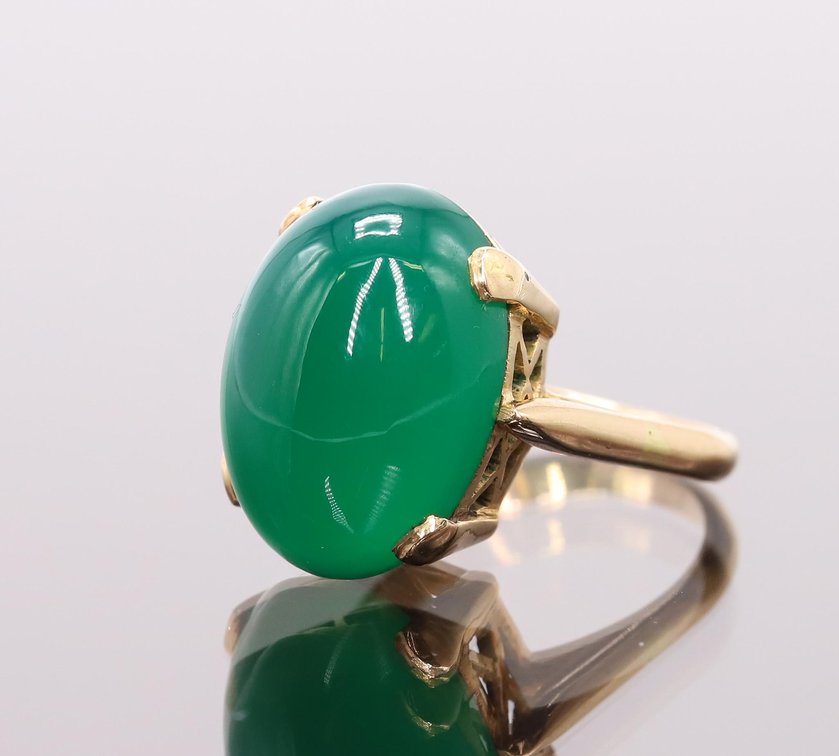 18KY Gold Green Onyx Ring
