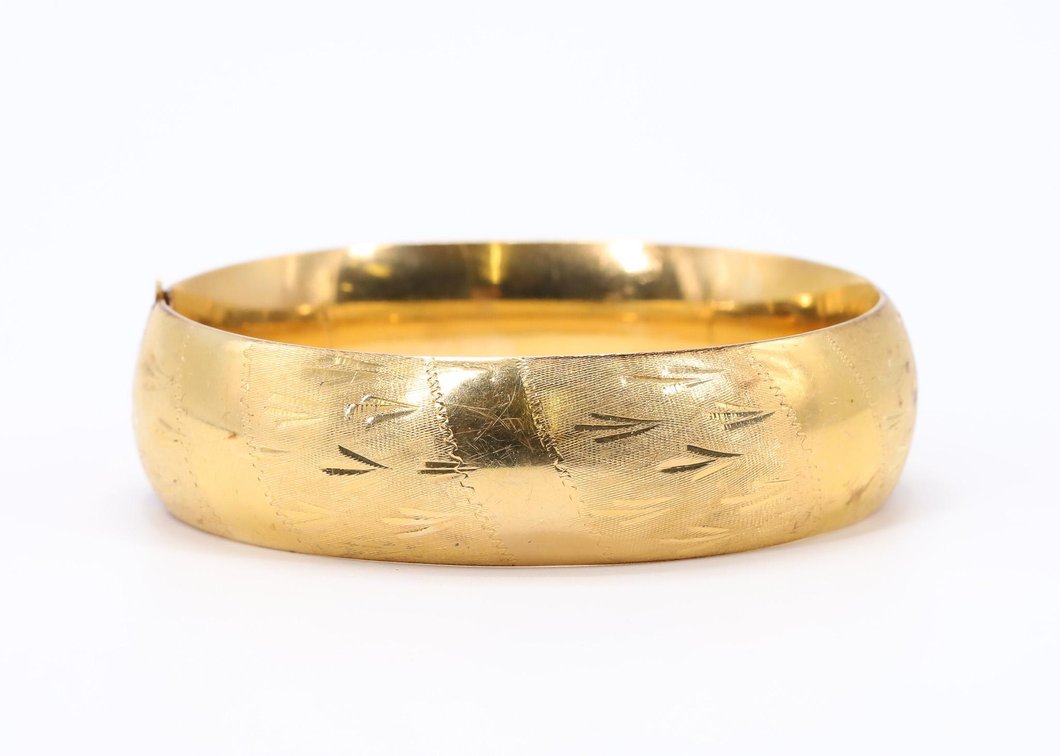 14k YG Bangle Bracelet