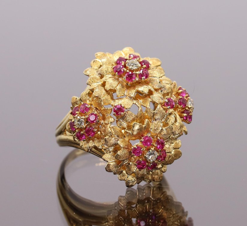 18k YG Diamond and Ruby Ring