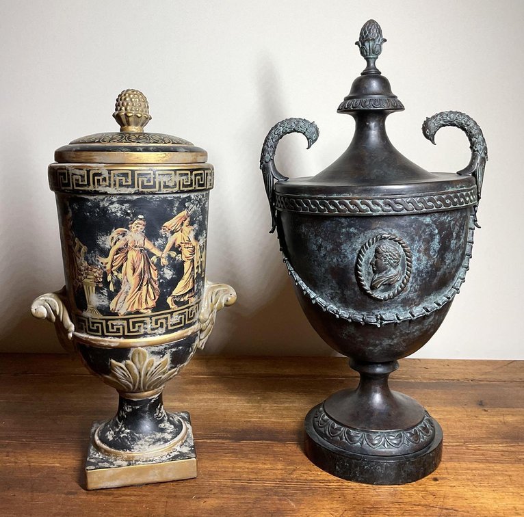 Urns