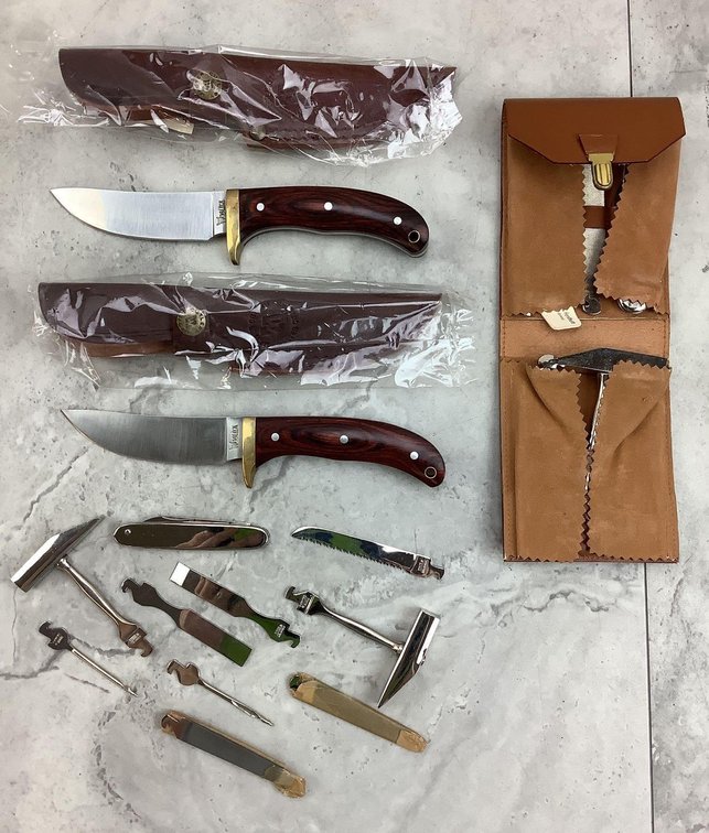 Collectible Knives And Tool Kits