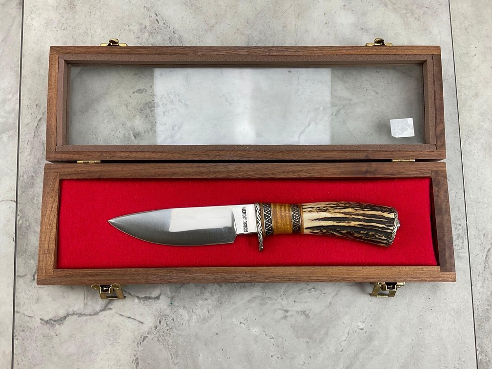 Hendrickson Custom Knife