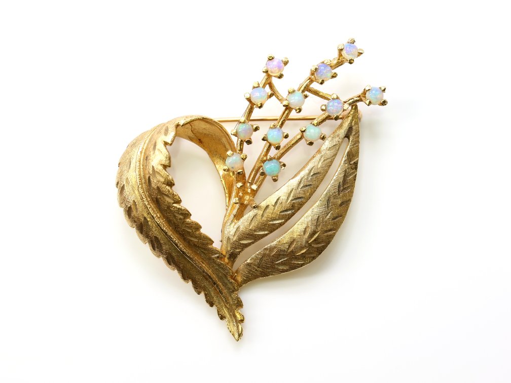 14k YG Opal Pin