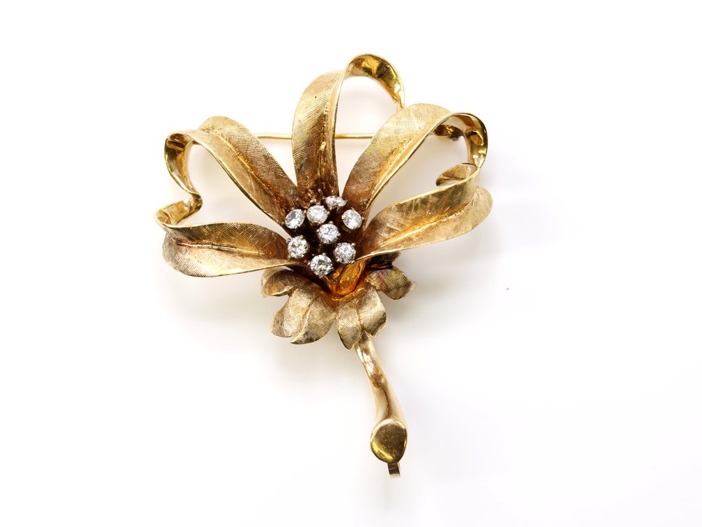 14k YG Diamond Pin