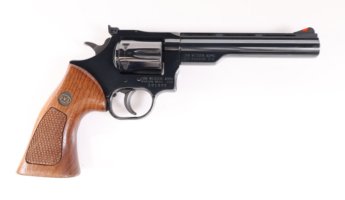 Dan Wesson 15-2V Double Action Revolver
